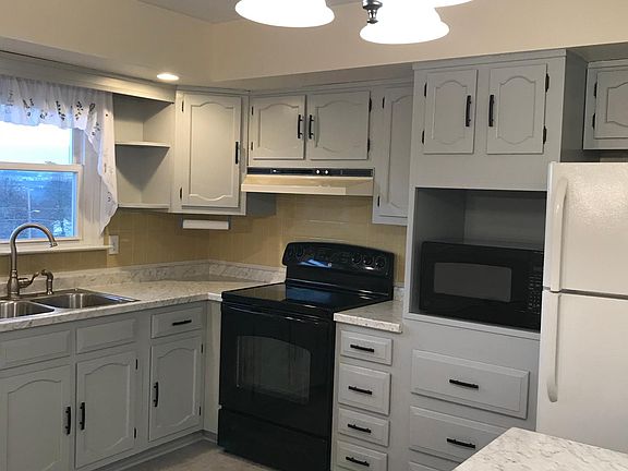 3rd image of 506 Bickel Dr