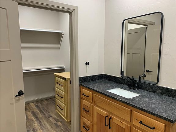 5th image of 7131 Emmarie Ln