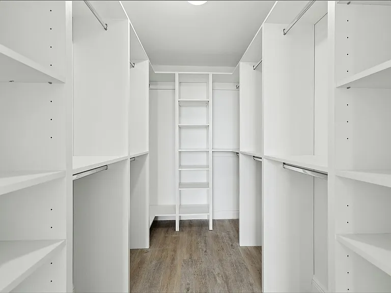 Spacious Custom Closets