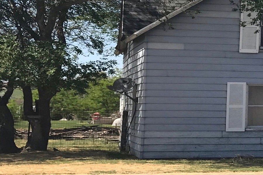2nd image of 210 W Cherry Ave