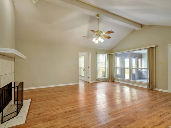 5824 GRANDWOOD DR, San Antonio, TX 78239