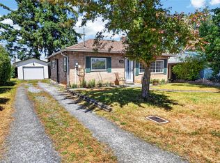 924 Saint Andrews St, Nanaimo, BC V9S 1S9