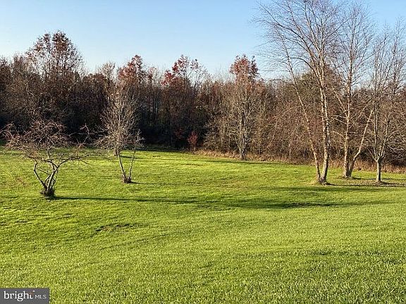 3rd image of 4 Sheridan Dr