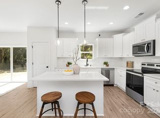 2525 Pruitt St, Charlotte, NC 28208