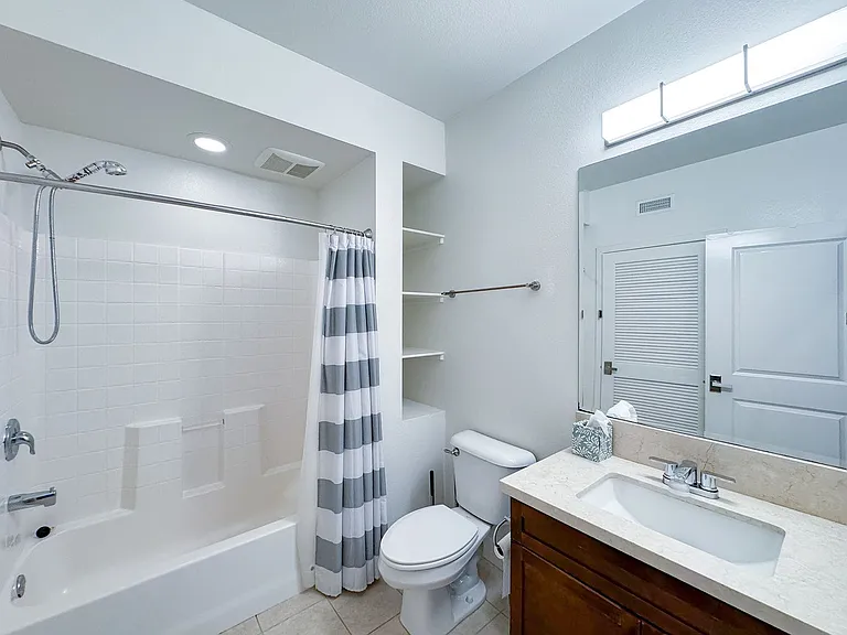 2349 Jefferson St #303 — Photo 7