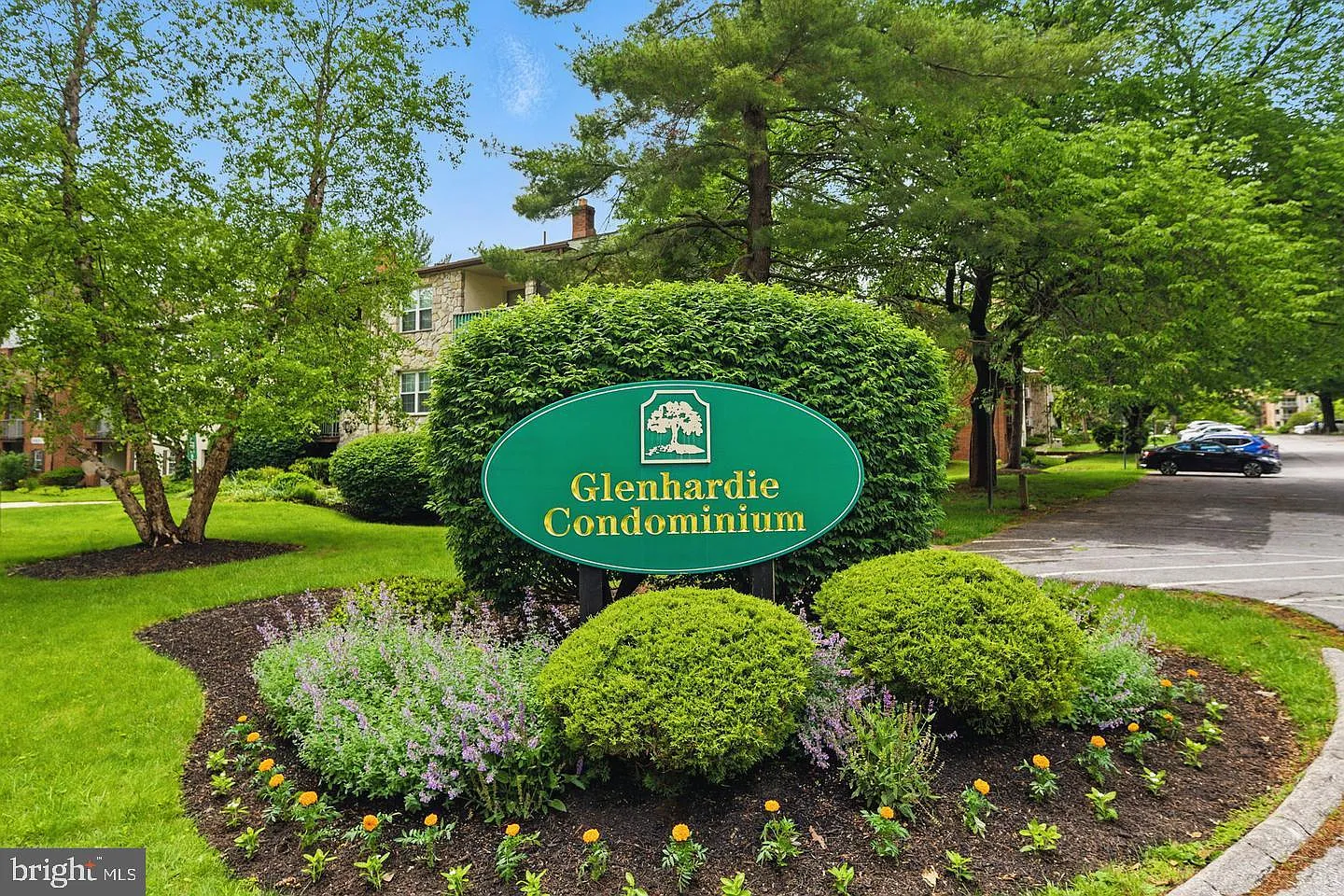 2 bed, 1004 sqft, $2,100 — Photo 1