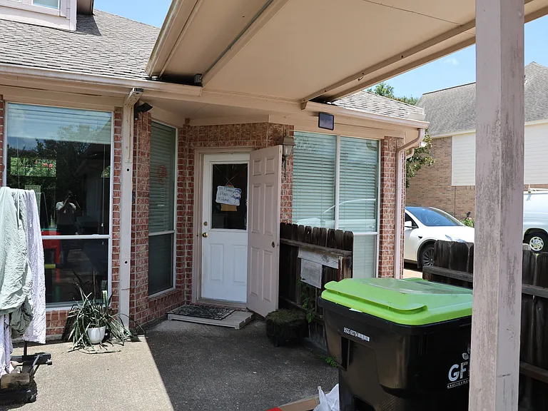 4323 Lakeside Meadow Dr — Photo 25