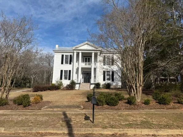 404 W Dekalb St, Marion, AL 36756