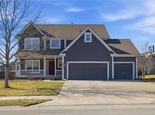 2236 SW Hawk View Rd, Lees Summit, MO 64082