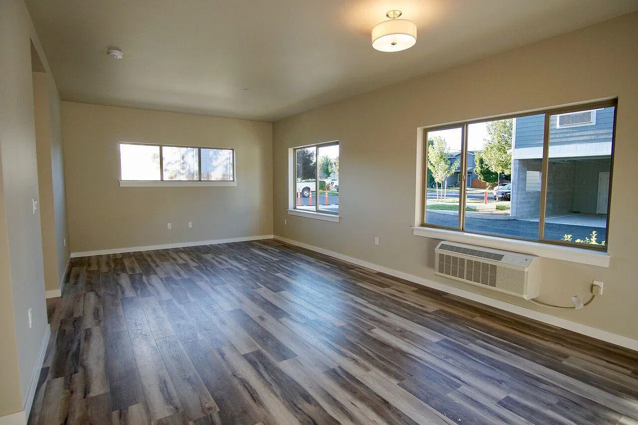 1 bed, 1007 sqft, $1,600 — Photo 3
