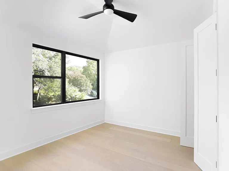 3204 Westhill Dr — Photo 27