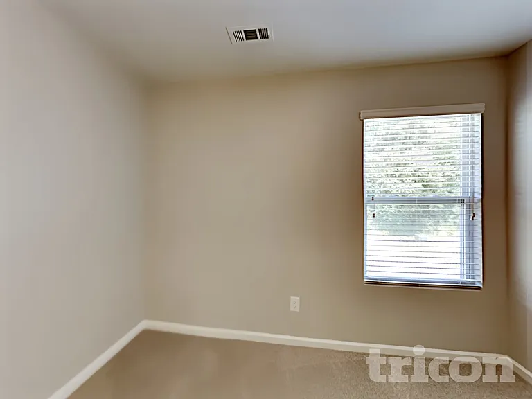 2030 Aragon Ln — Photo 12