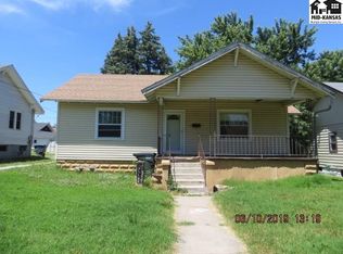 710 W 3rd St, Pratt, KS 67124