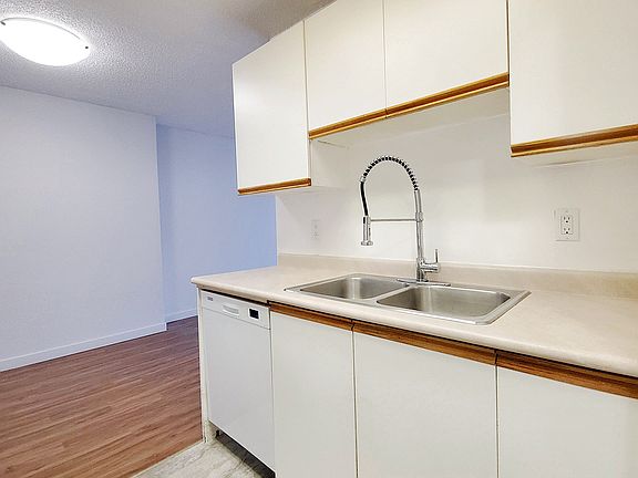4th image of 1115 4th Ave #209