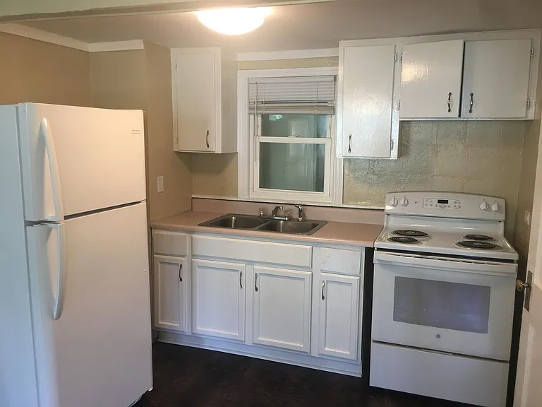 521 10th Ave #1 — Photo 5