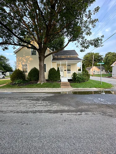 106 S Washington St Photo 1