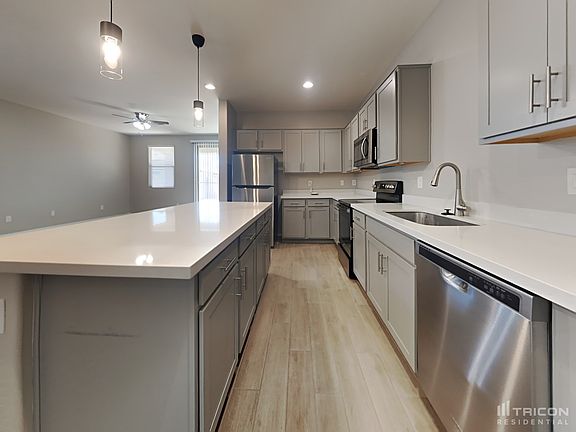 5th image of 17637 W Paraiso Dr