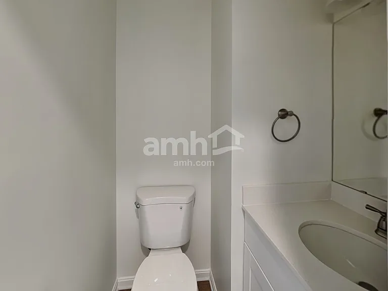 2237 Antoinette Way — Photo 8