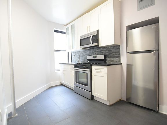 5th image of 611 W 135th St #26A