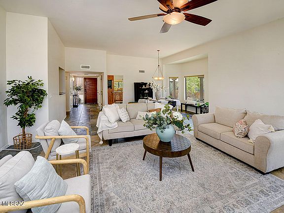 3rd image of 4421 N Camino Ferreo