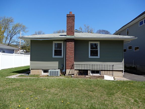 4th image of 82 Burgher Ave