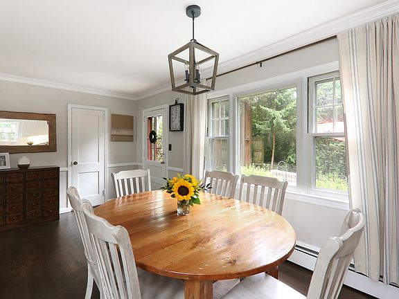 26 Laurelton Rd-49.jpg