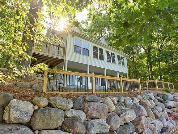 3rd image of 3272 Ozark Rd