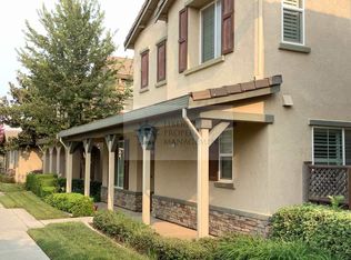 384 Carriage Ln, Oakdale, CA