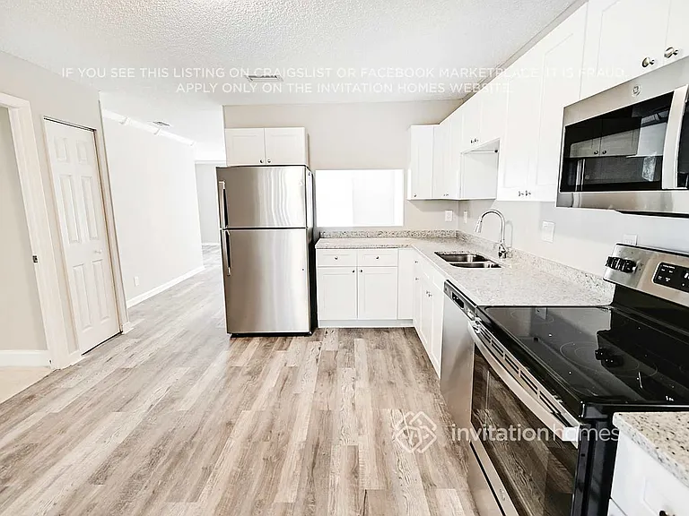 5825 Ithaca Cir W — Photo 8