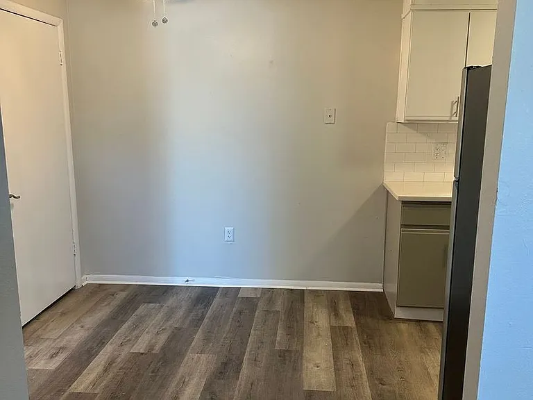 Regency Point Luxury Apartments — Photo 16