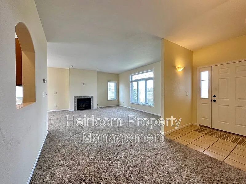 Building Photo - 806 N 28th St