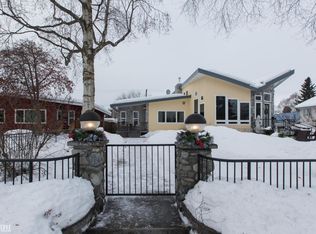 1202 G St #2, Anchorage, AK 99501