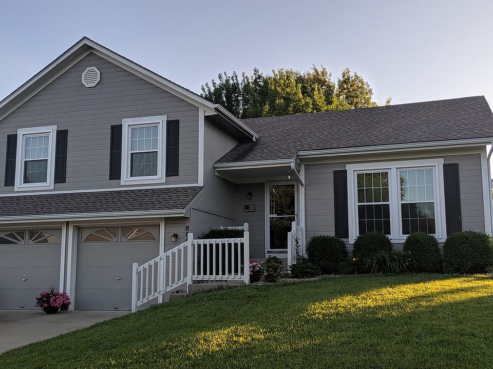 1st image of 804 NE Aaron Dr