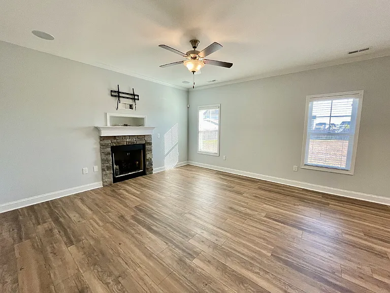 5137 Thruway Rd — Photo 26