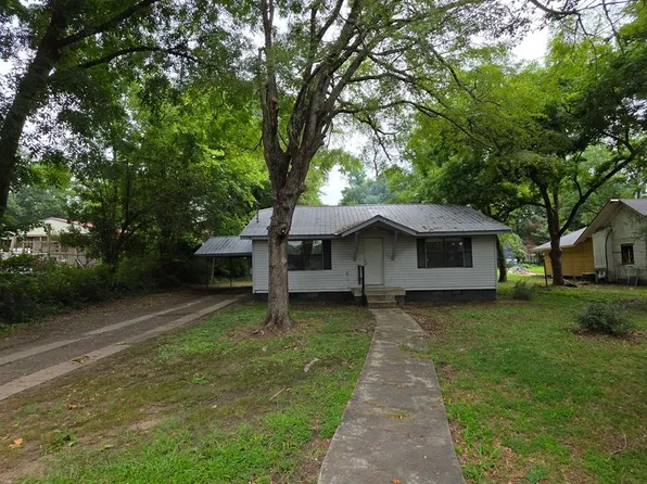 808 NW 1st St, Atkins, AR 72823