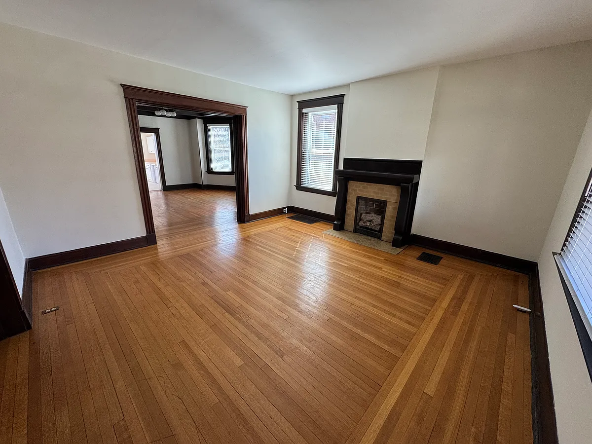 Building Photo - 3338 Bishop St #1