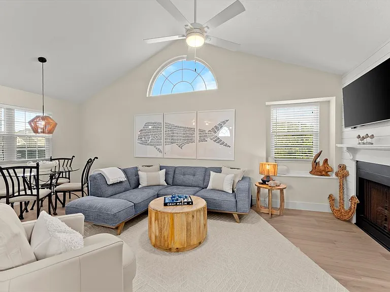 Great Room, vaulted ceilings