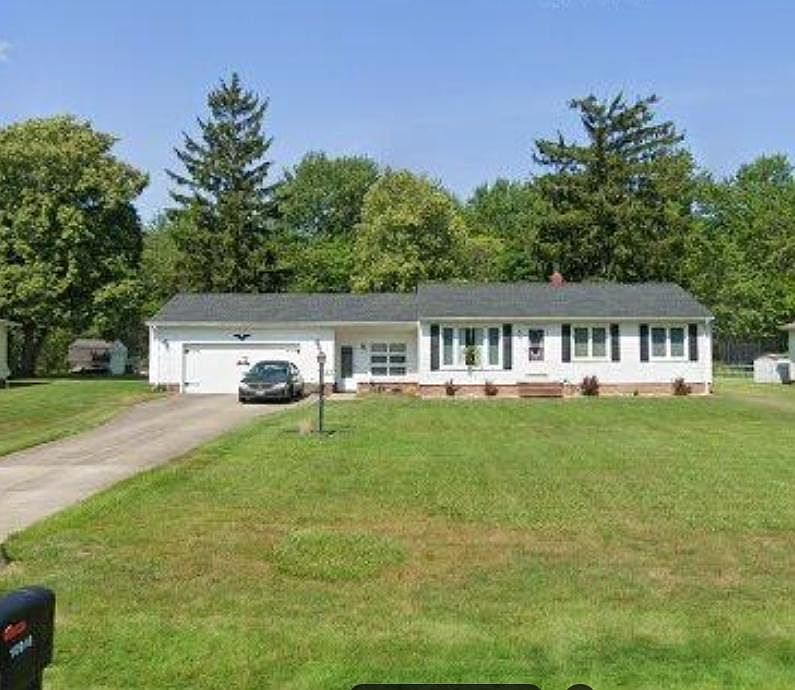 1st image of 10918 Gregory Ln