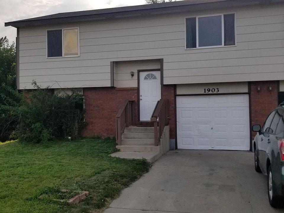 1st image of 1903 Almond Ave