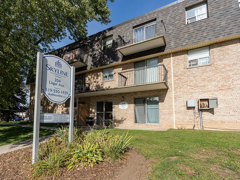 204 Lisgar Ave — Photo 7