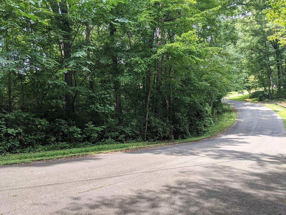 2nd image of 89 Edgewood Dr Lot 8