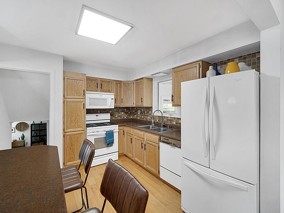 5th image of 1530 Alabama St