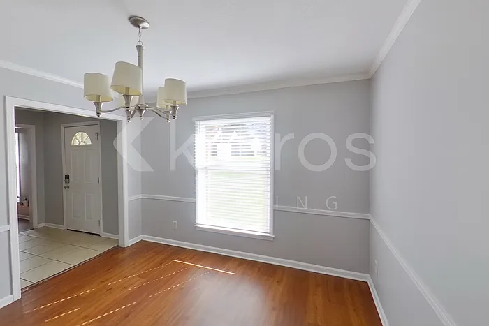 5824 Tam Oshanter Ave — Photo 3