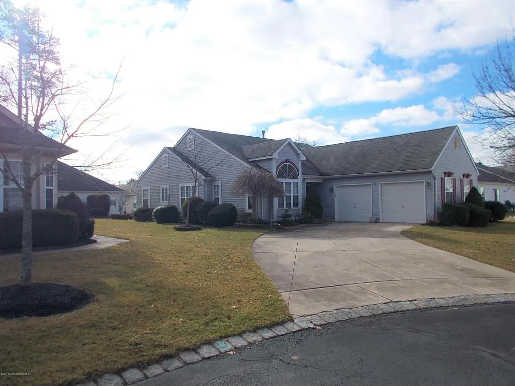 17 Angus Ct photo 1