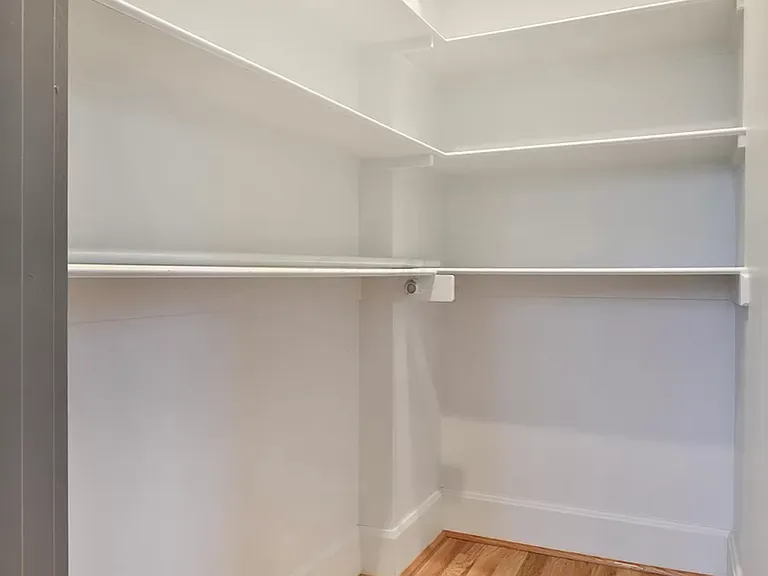 927 E Livingston Ave — Photo 13