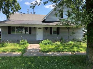 703 S Monroe St, Mackinaw, IL