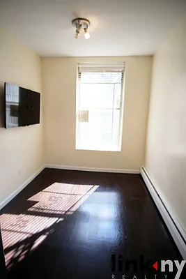 Rented by Link NY Realty | media 12