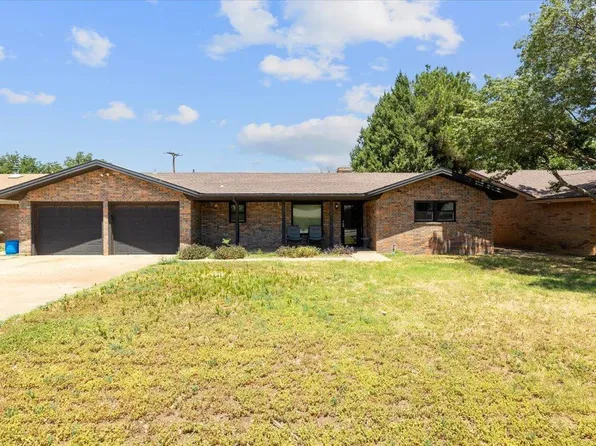 231 Sandalwood Ln, Levelland, TX 79336