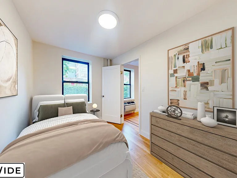 30 Charlton St #4F — Photo 2