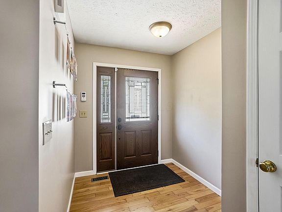3rd image of 3834 Highland Bluff Dr